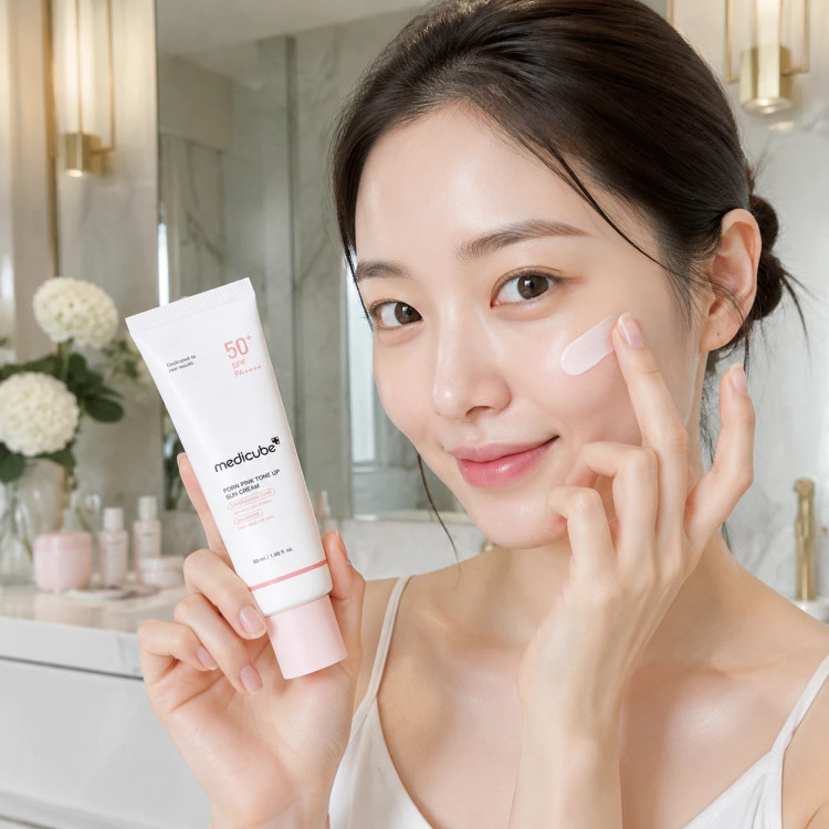 کرم ضدآفتاب و تون آپ PDRN مدیکوب (Medicube PDRN Pink Tone Up Sun Cream SPF 50+ PA++++)